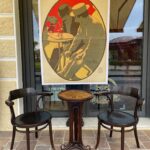 Gebrüder Thonet, Vienna: tavolino da lettura e coppia di sedie